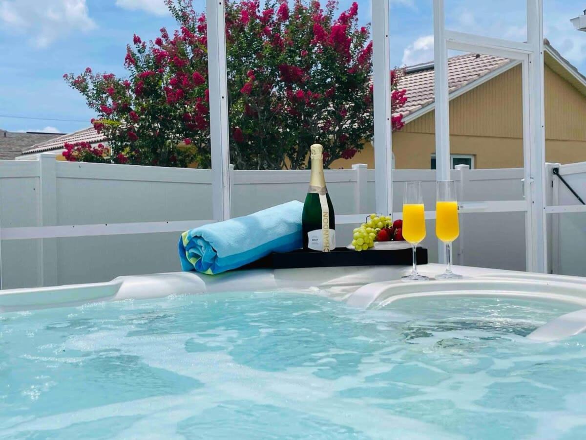 Endless Summer Retreat Jacuzzi 3Kingbed Airhockey Cape Coral Buitenkant foto